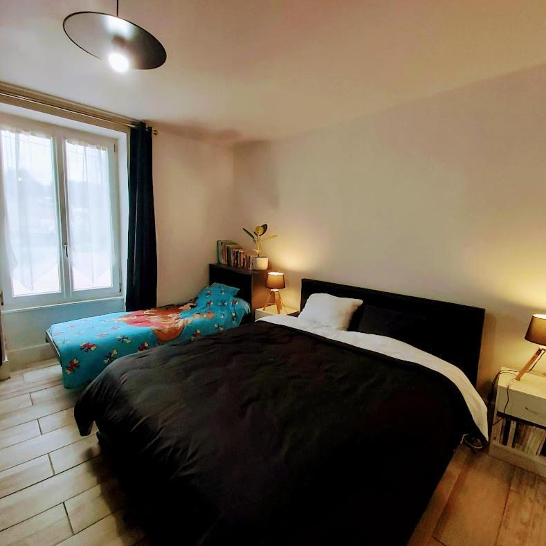ホテル Au Pays D'Angeline La Pacaudière 部屋 写真